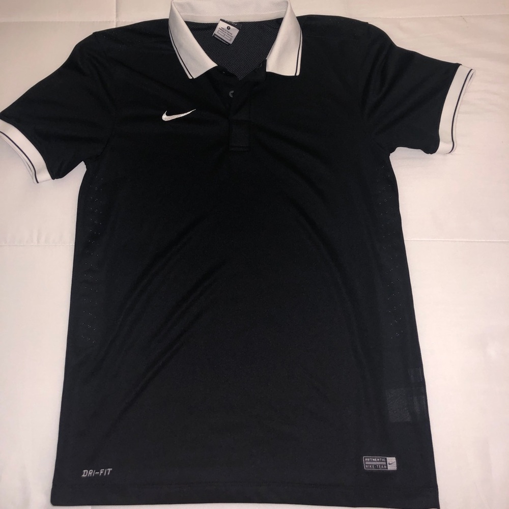 Men’s Nike Shirt